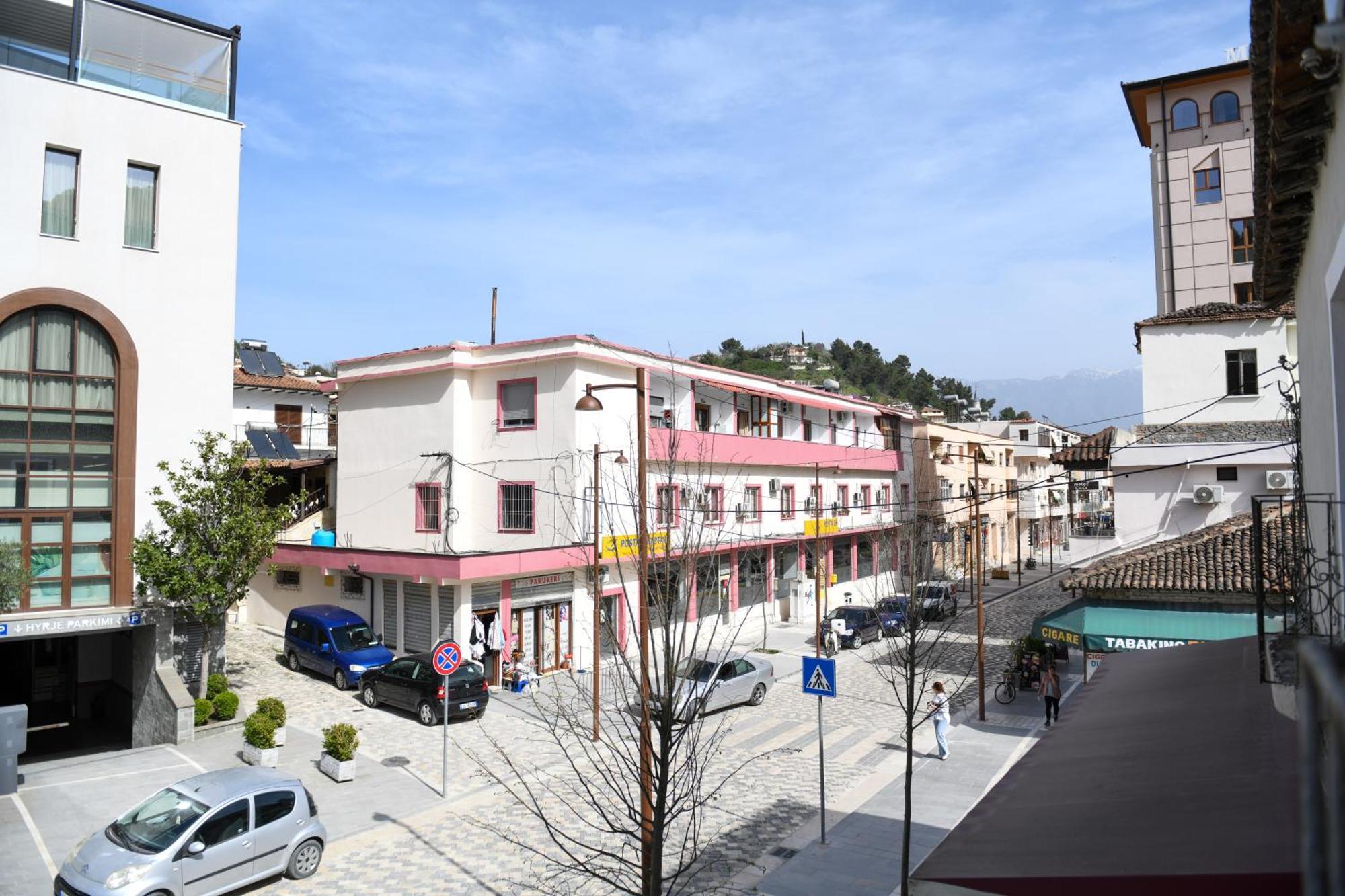 Guest House Cela City Centre Берат Екстериор снимка